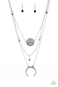 PAPARAZZI NECKLACE Lunar Lotus - Black